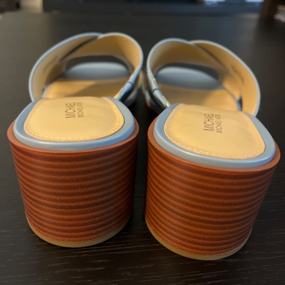 New Michael Kors Abbot Mule - Picture 3 of 6